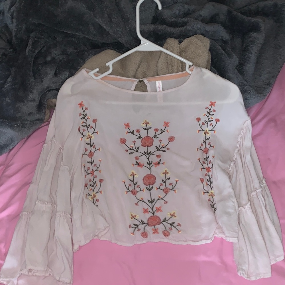 XS crop floral shirt